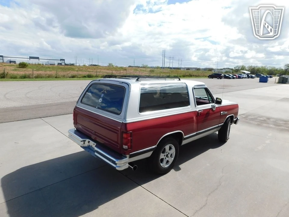 1988 Dodge Ramcharger - Image 15 of 21
