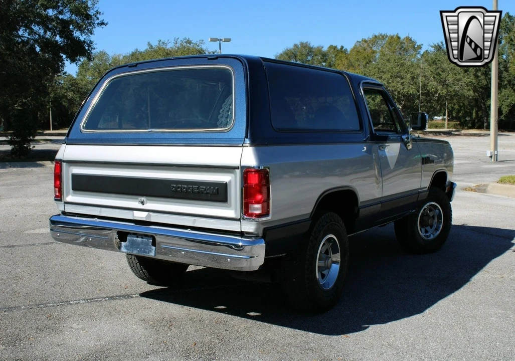1988 Dodge Ramcharger - Image 10 of 21