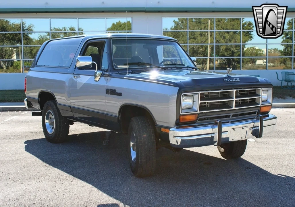 1988 Dodge Ramcharger - Image 5 of 21