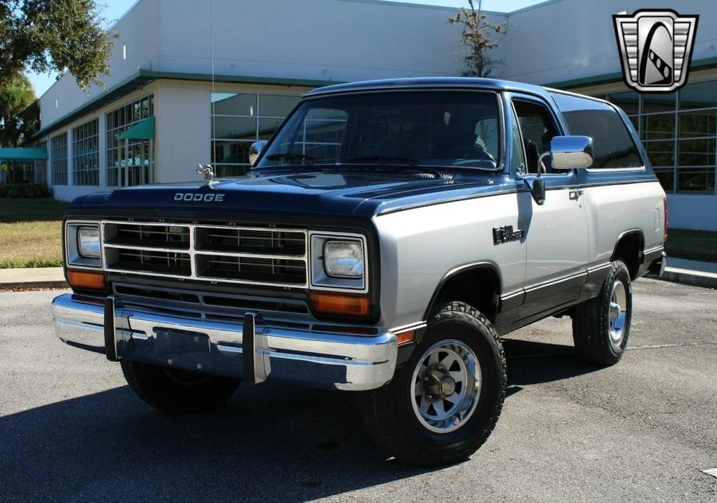 1988 Dodge Ramcharger - Image 7 of 21