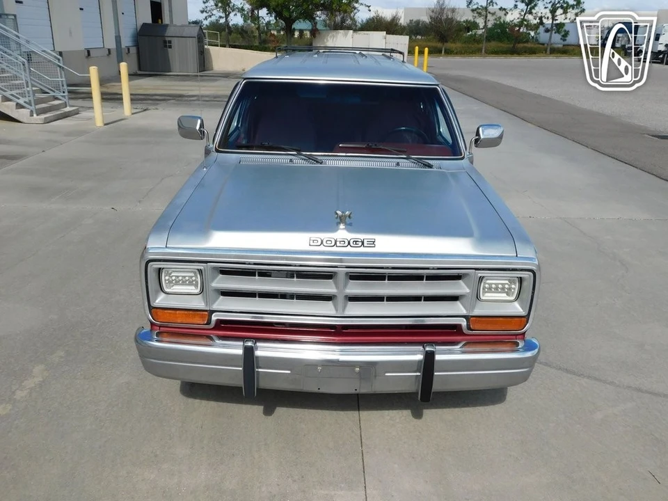 1988 Dodge Ramcharger - Image 8 of 12