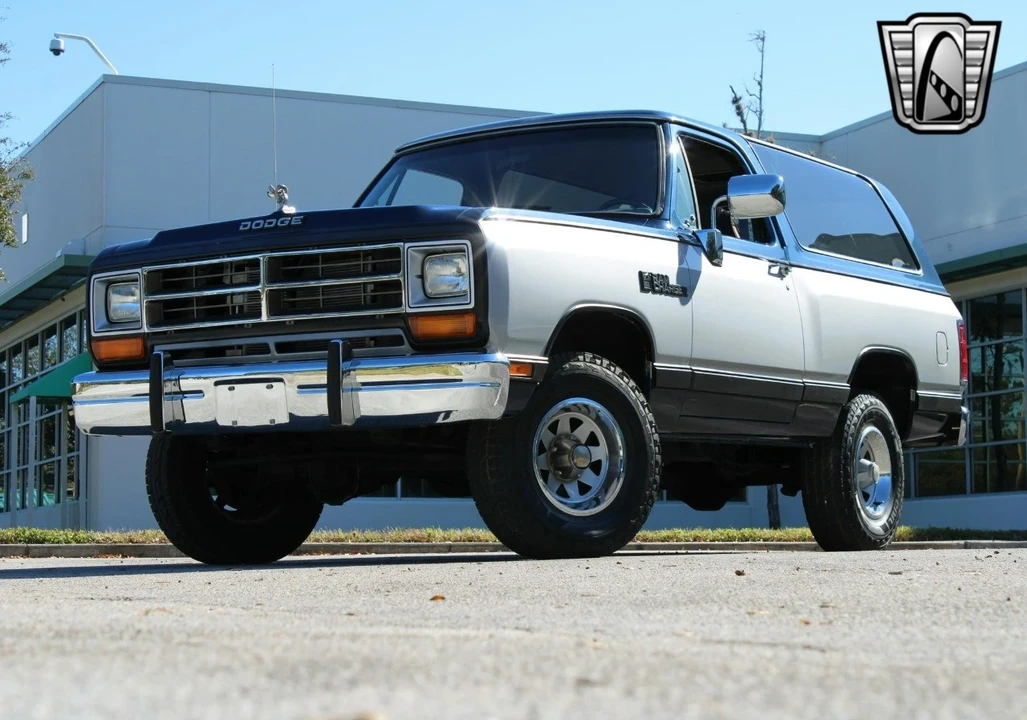 1988 Dodge Ramcharger - Image 4 of 21