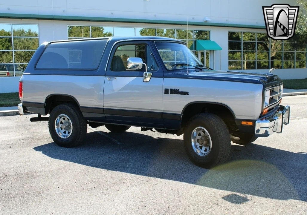 1988 Dodge Ramcharger - Image 11 of 21