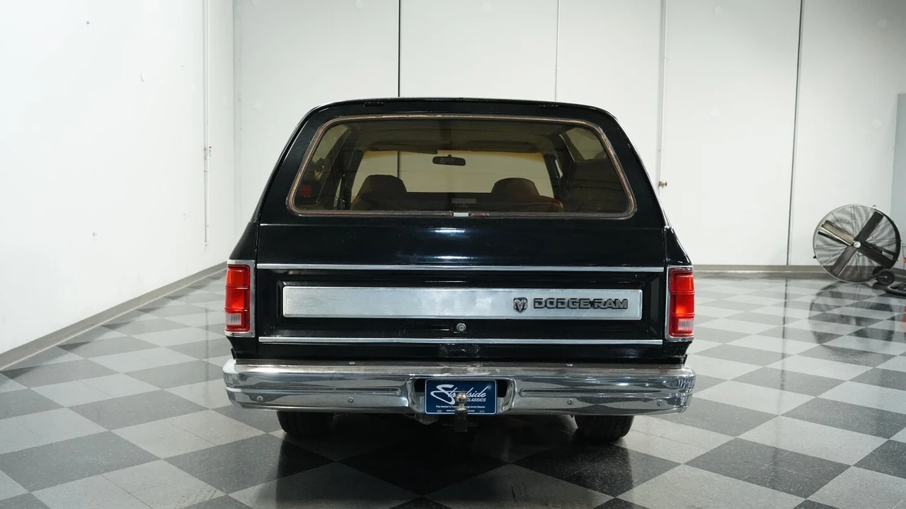 1988 Dodge Ramcharger - Image 10 of 12