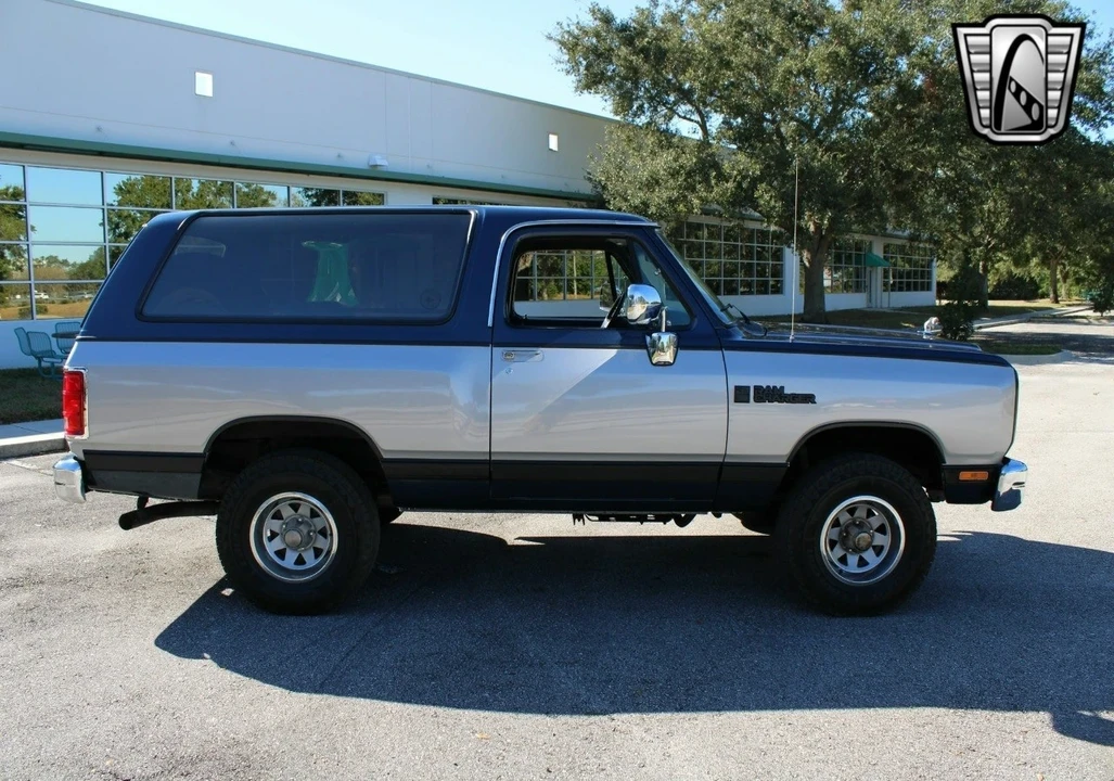1988 Dodge Ramcharger - Image 18 of 21