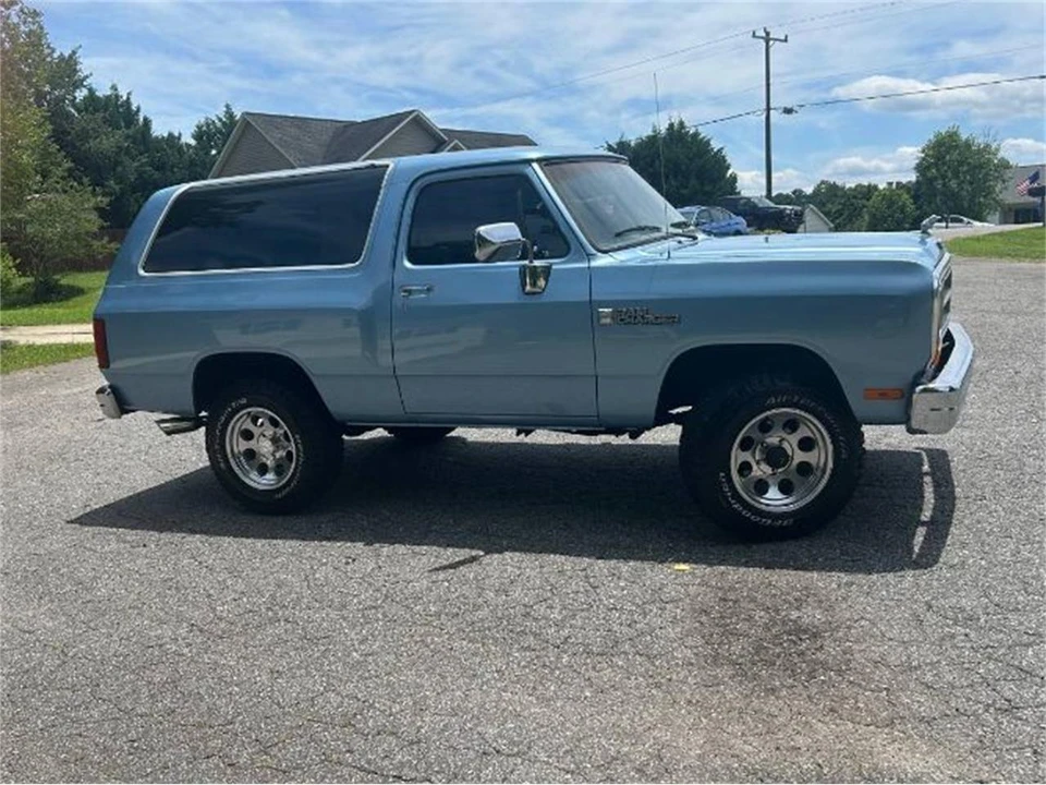 1988 Dodge Ramcharger - Image 10 of 11