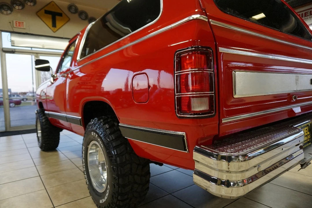 1988 Dodge Ramcharger - Image 15 of 21
