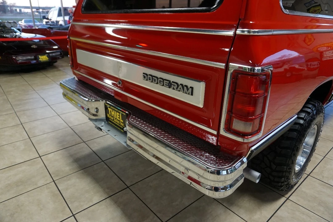 1988 Dodge Ramcharger - Image 18 of 21