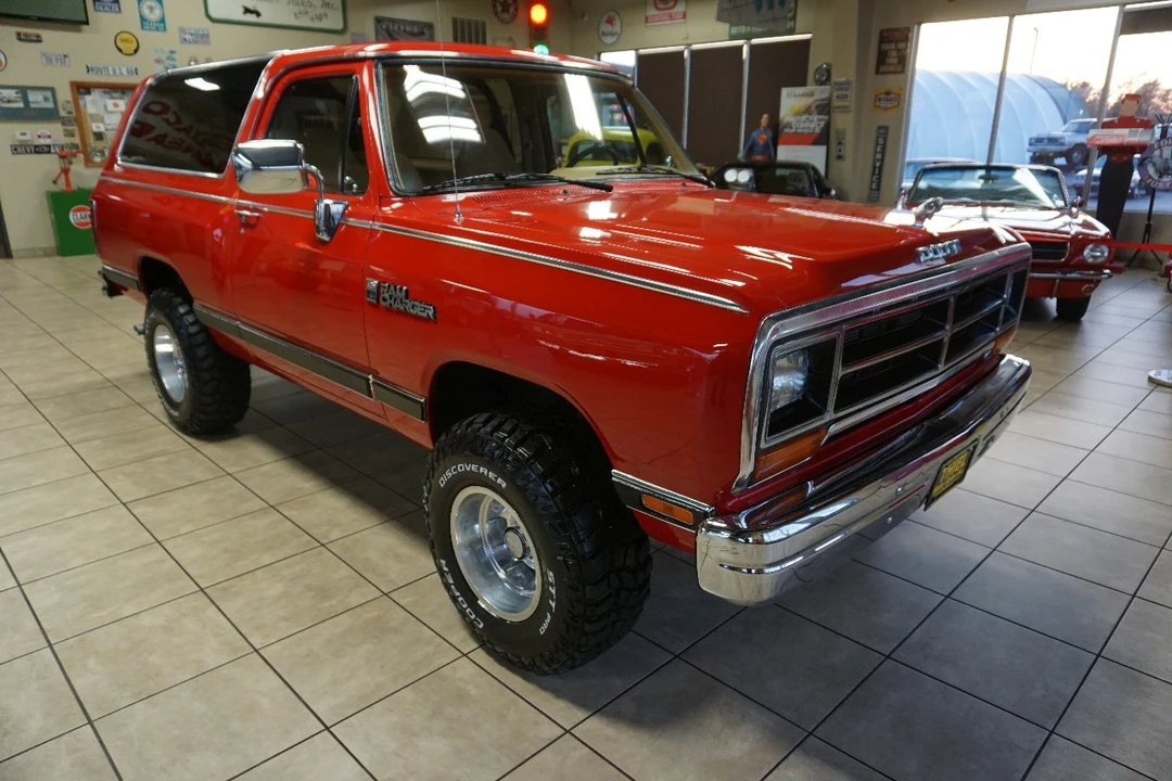 1988 Dodge Ramcharger - Image 9 of 21