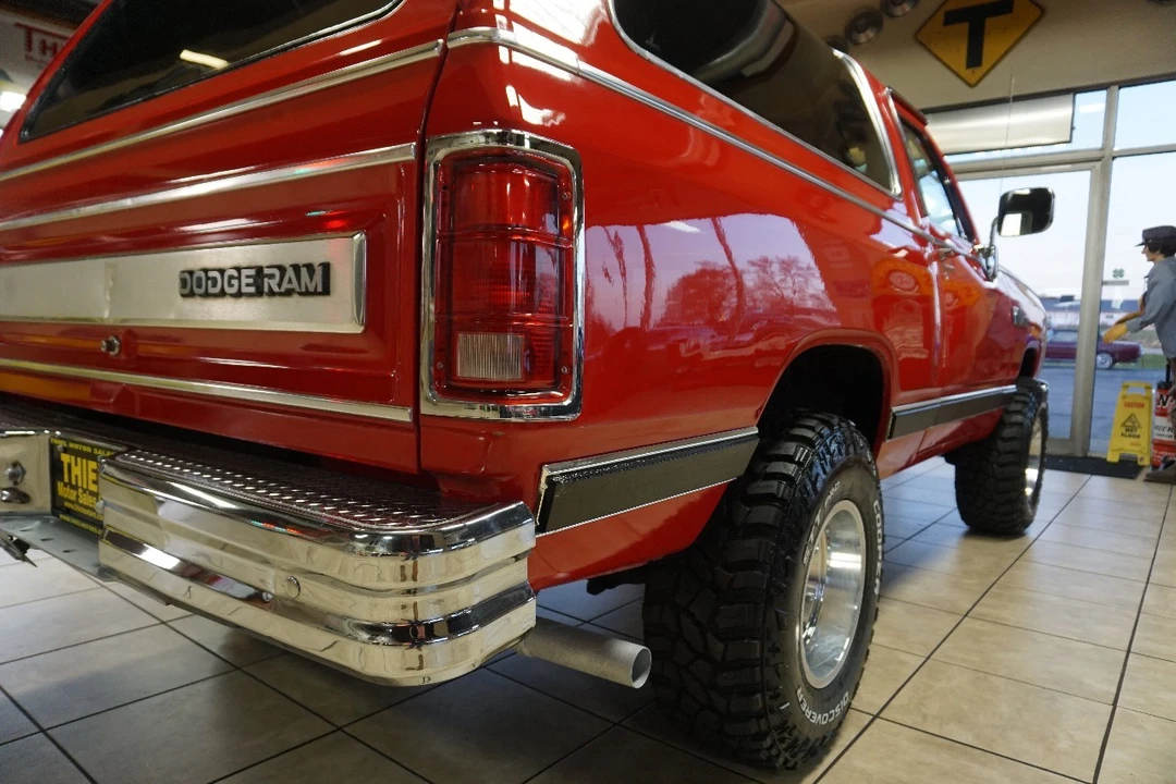 1988 Dodge Ramcharger - Image 16 of 21