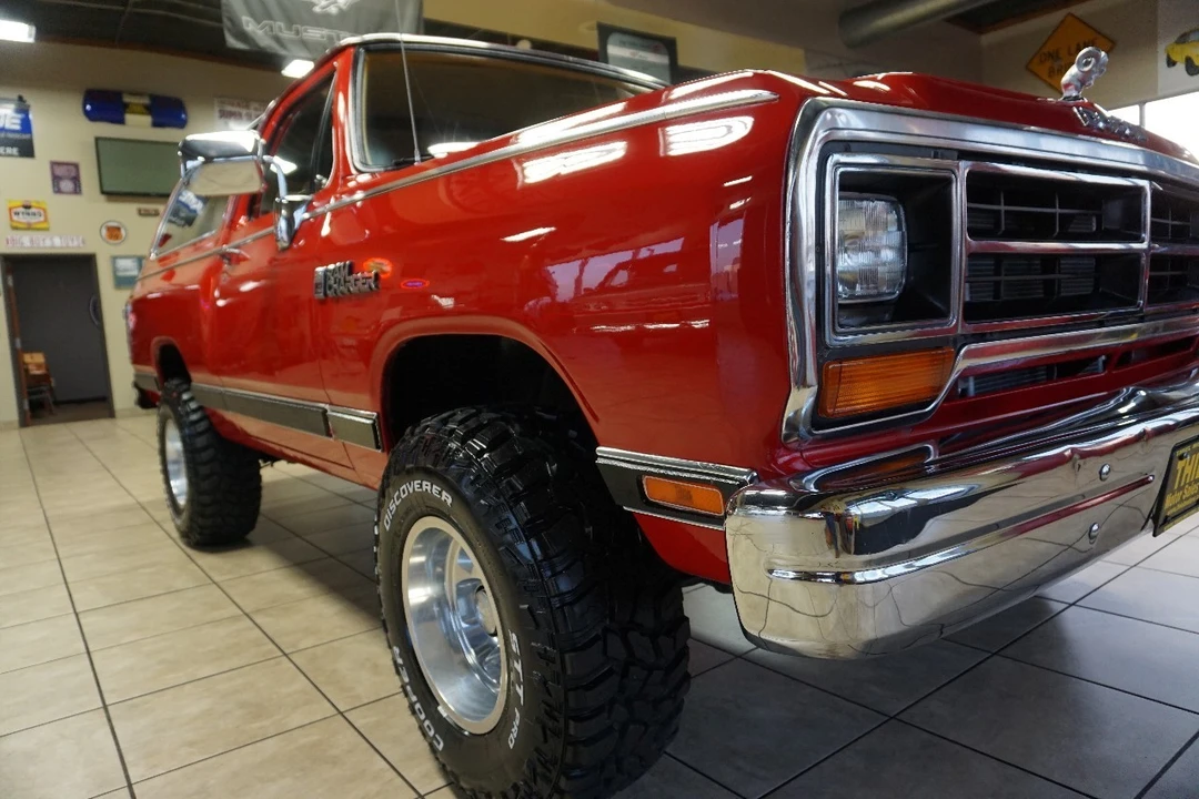 1988 Dodge Ramcharger - Image 12 of 21
