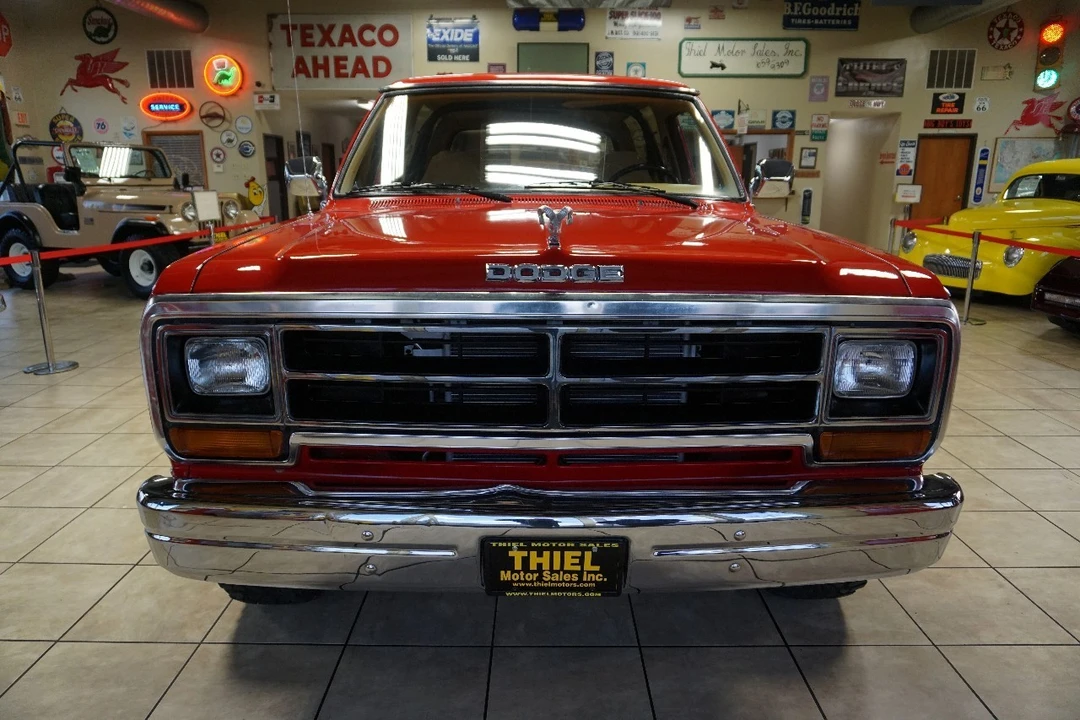 1988 Dodge Ramcharger - Image 10 of 21
