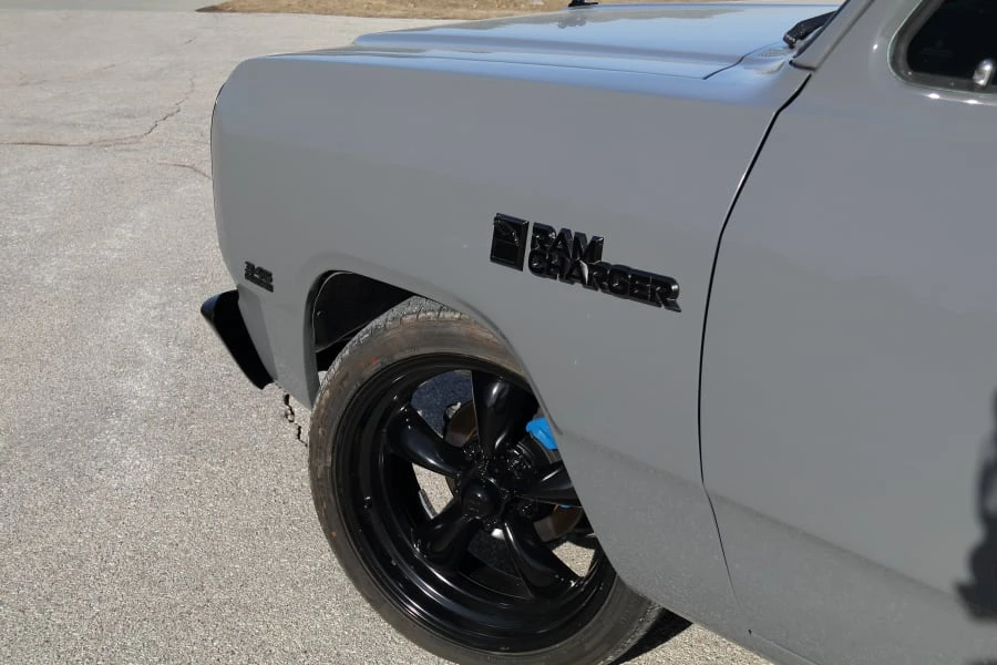 1988 Dodge Ramcharger - Image 11 of 28
