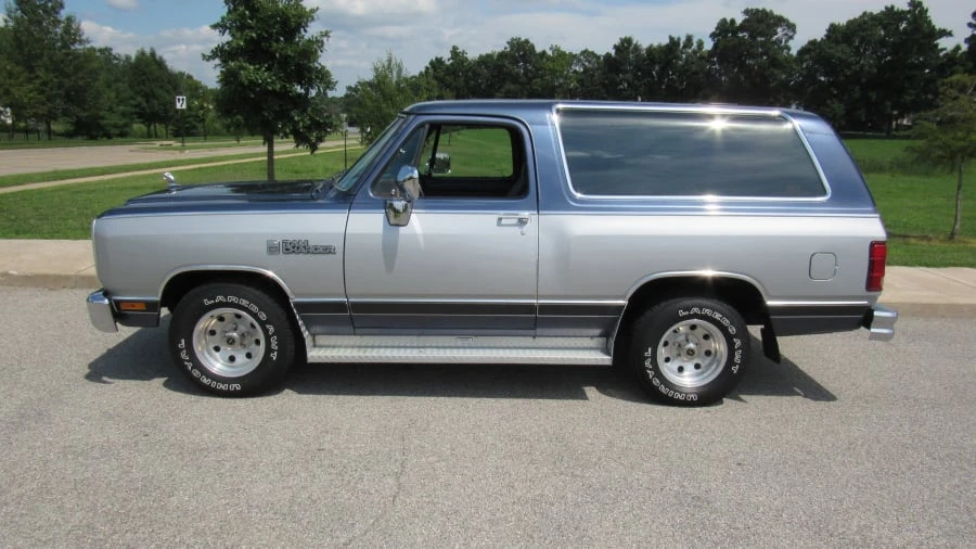 1988 Dodge Ramcharger - Image 2 of 8