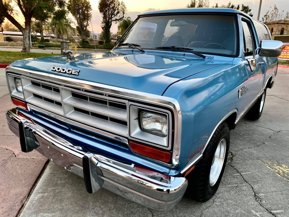 1988 Dodge Ramcharger - Image 5 of 31