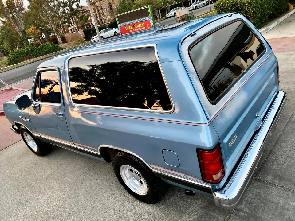 1988 Dodge Ramcharger - Image 9 of 31