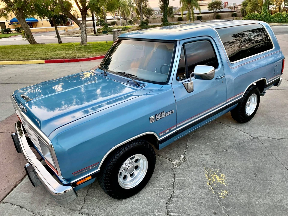 1988 Dodge Ramcharger - Image 8 of 31