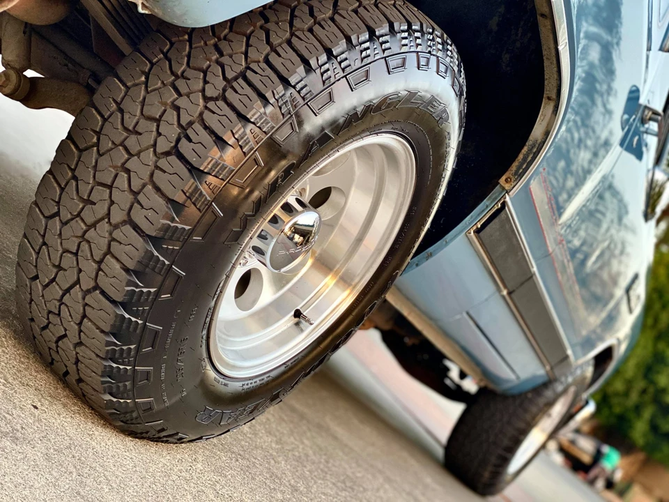 1988 Dodge Ramcharger - Image 26 of 31