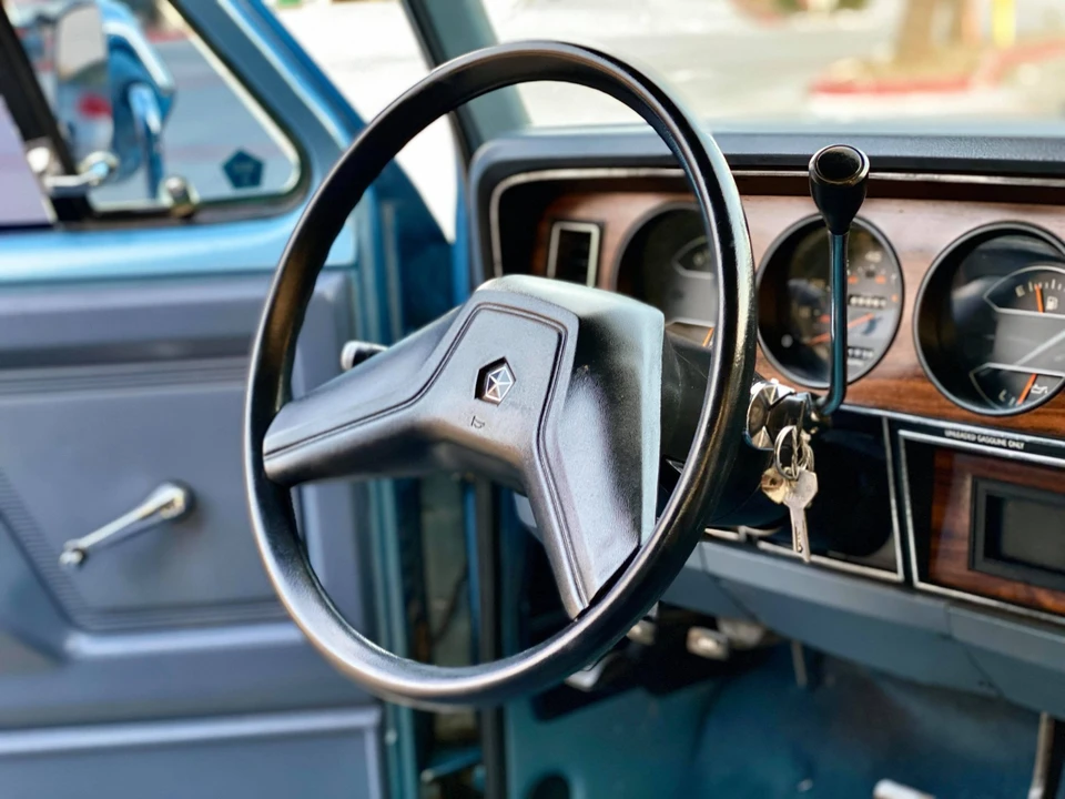 1988 Dodge Ramcharger - Image 29 of 31