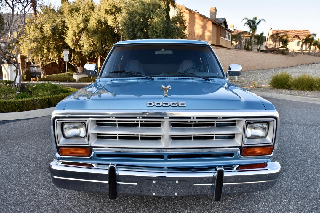 1988 Dodge Ramcharger - Image 11 of 31