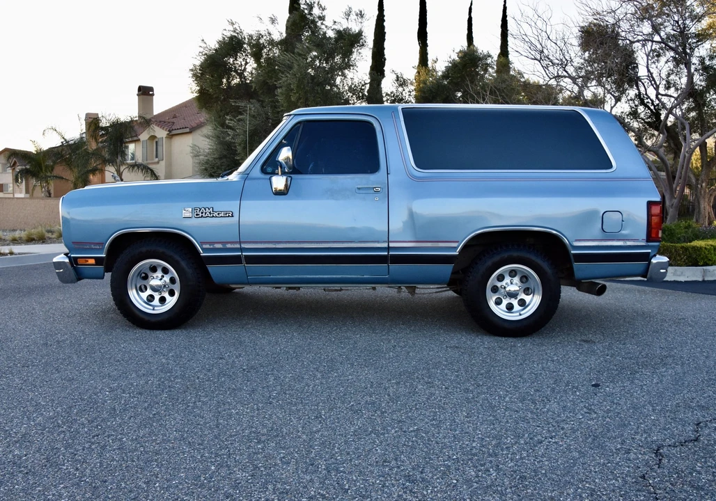1988 Dodge Ramcharger - Image 2 of 31
