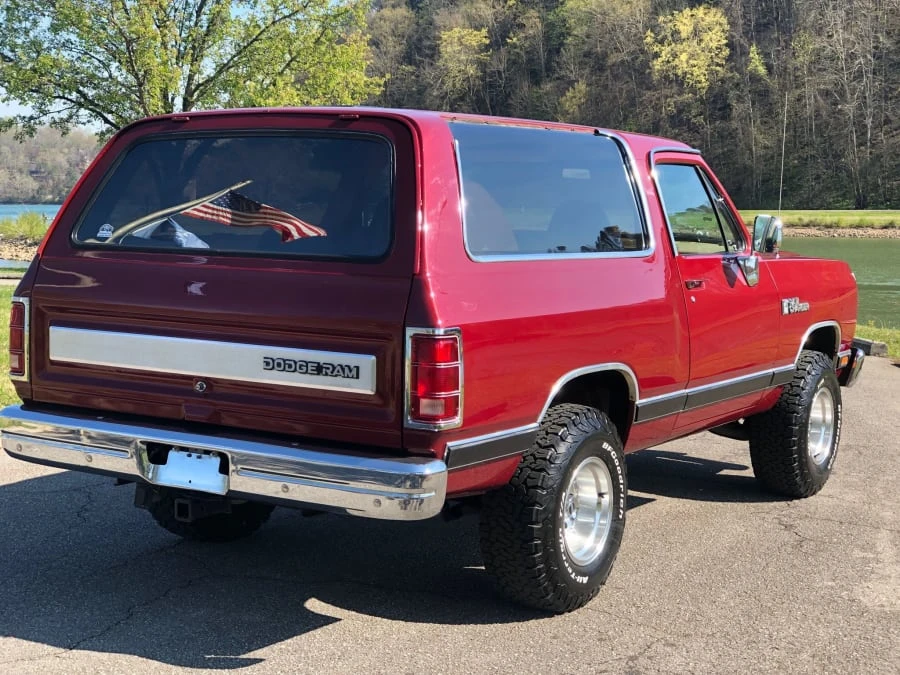 1988 Dodge Ramcharger - Image 3 of 12