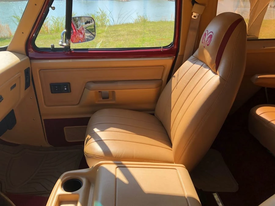 1988 Dodge Ramcharger - Image 5 of 12