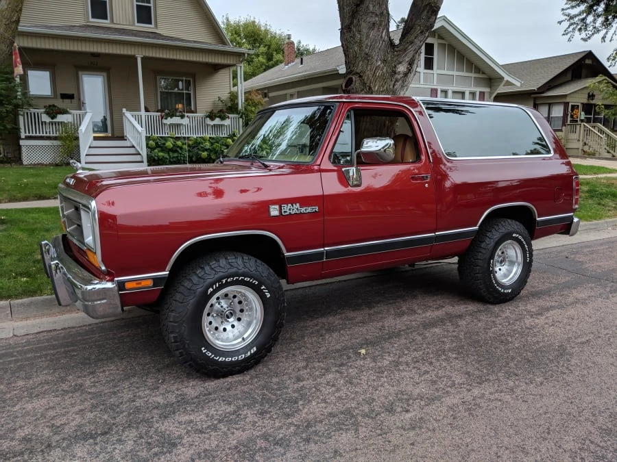 1988 Dodge Ramcharger - Image 2 of 3