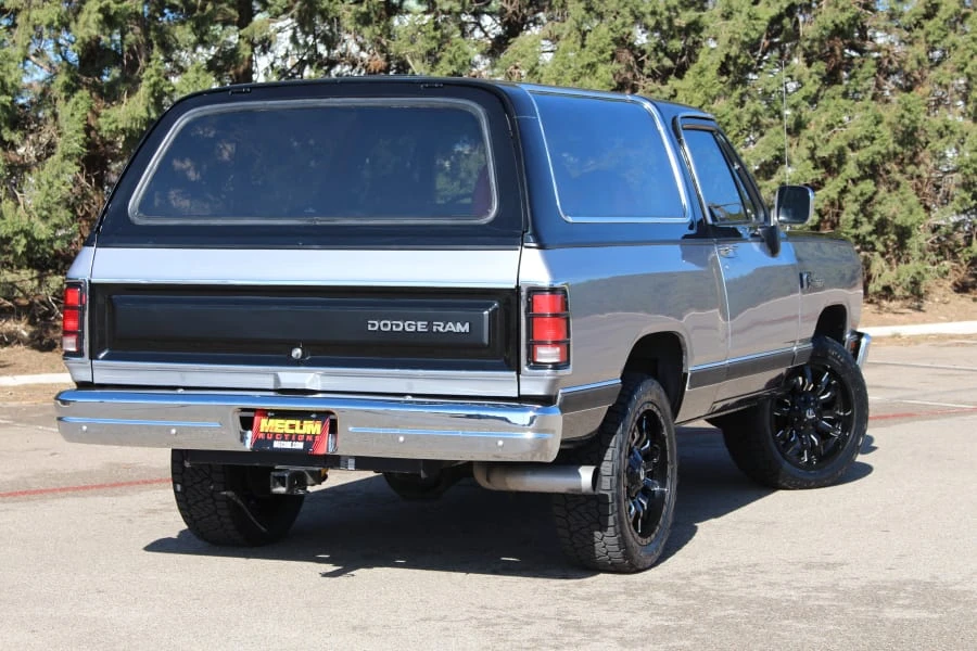 1988 Dodge Ramcharger - Image 27 of 31