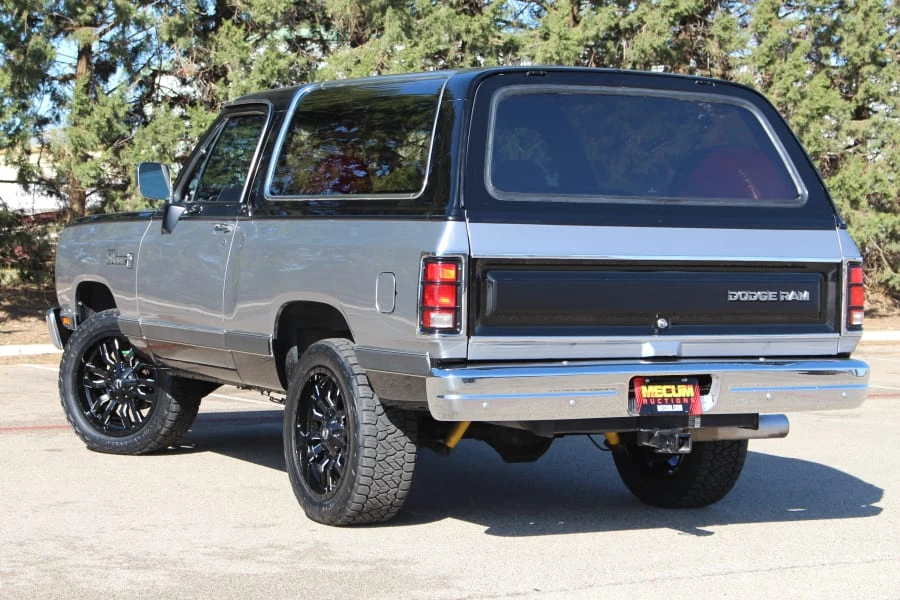 1988 Dodge Ramcharger - Image 12 of 27