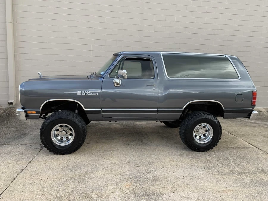 1988 Dodge Ramcharger - Image 2 of 11