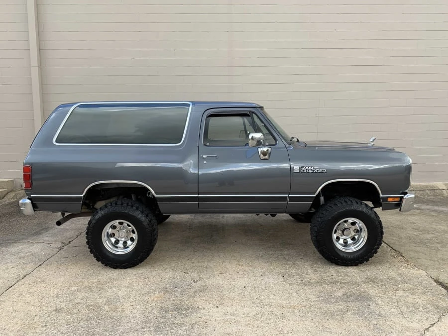 1988 Dodge Ramcharger - Image 10 of 11