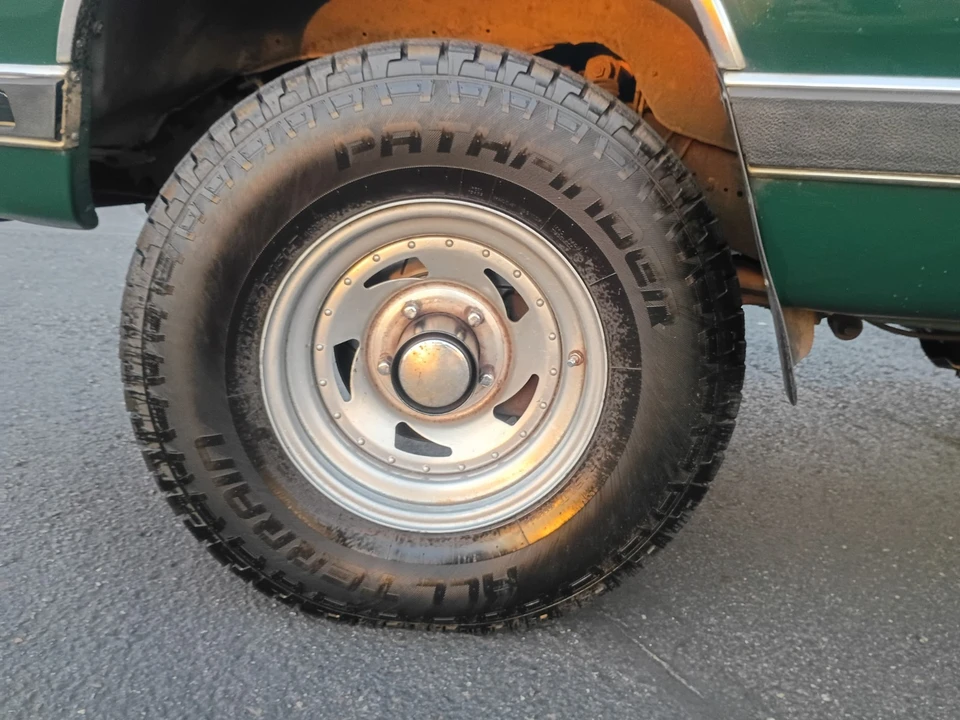1988 Dodge Ramcharger - Image 16 of 22