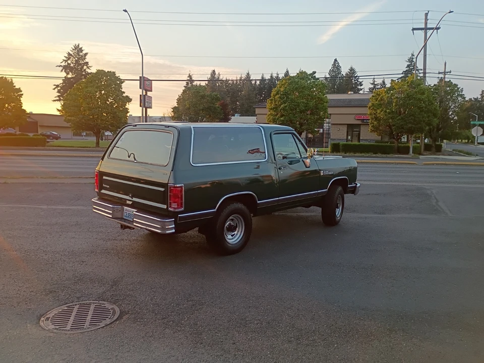 1988 Dodge Ramcharger - Image 6 of 22