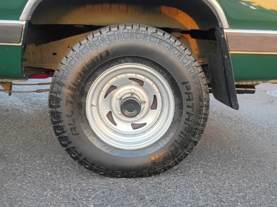 1988 Dodge Ramcharger - Image 15 of 22