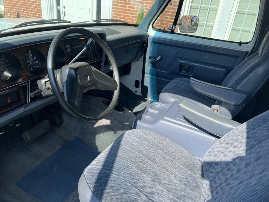 1988 Dodge Ramcharger - Image 6 of 11