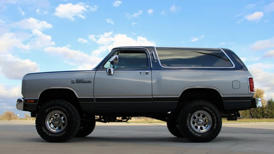 1988 Dodge Ramcharger - Image 2 of 8