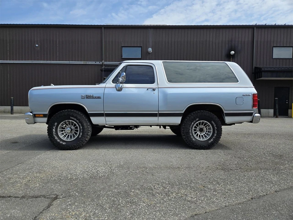 1988 Dodge Ramcharger - Image 4 of 31