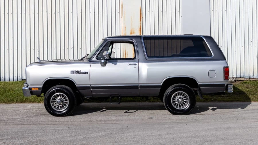 1988 Dodge Ramcharger - Image 2 of 27