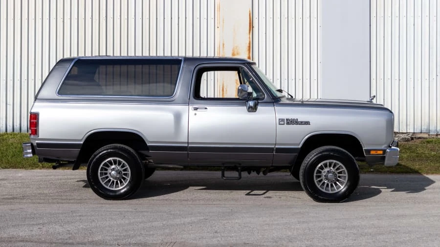 1988 Dodge Ramcharger - Image 8 of 27