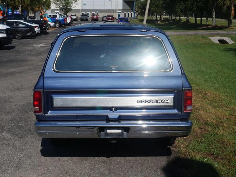 1988 Dodge Ramcharger - Image 26 of 31