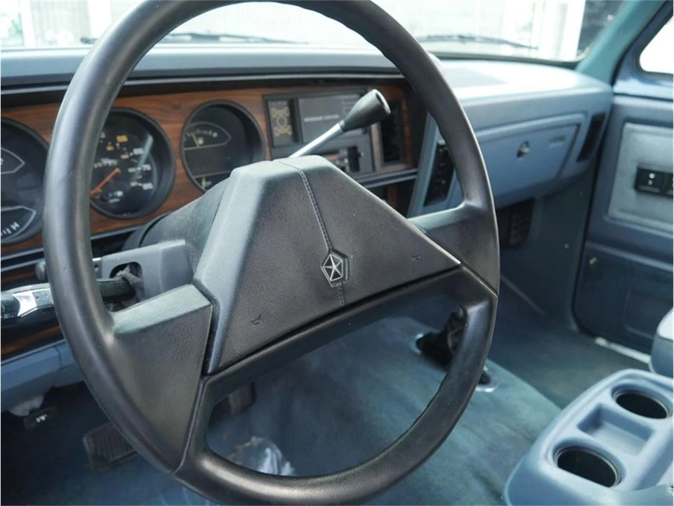 1988 Dodge Ramcharger - Image 4 of 31