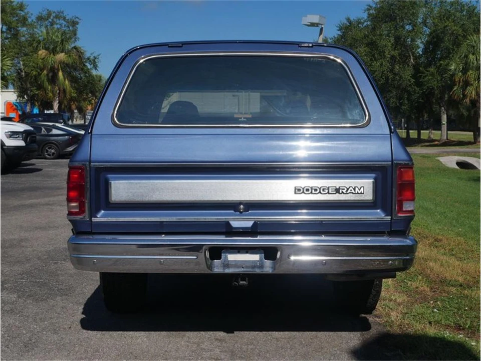 1988 Dodge Ramcharger - Image 25 of 31
