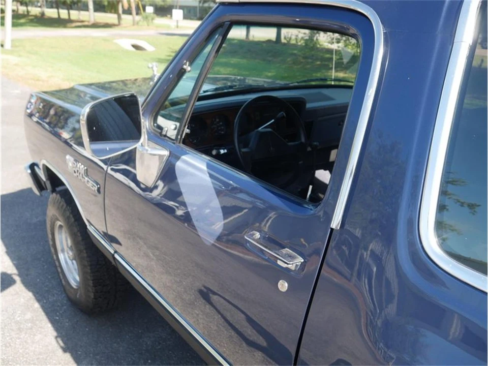1988 Dodge Ramcharger - Image 29 of 31