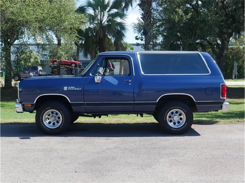1988 Dodge Ramcharger - Image 19 of 31