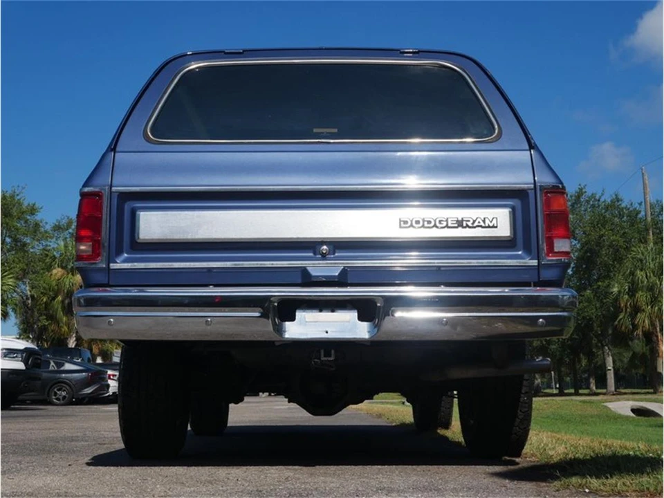 1988 Dodge Ramcharger - Image 24 of 31