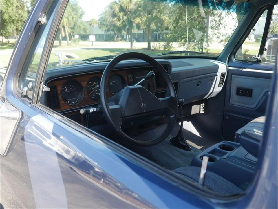 1988 Dodge Ramcharger - Image 30 of 31