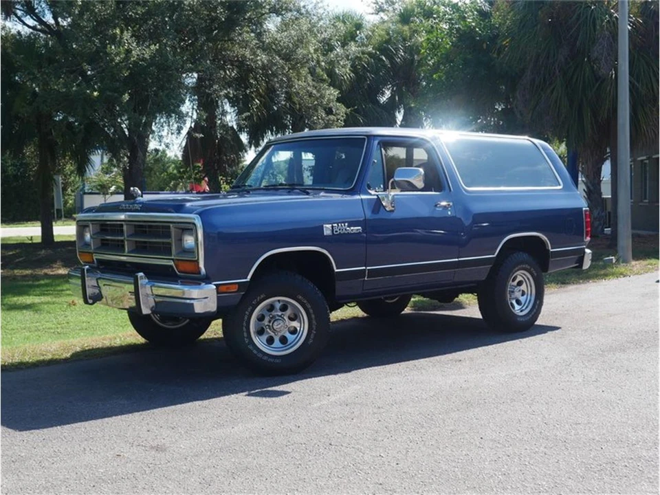 1988 Dodge Ramcharger - Image 15 of 31