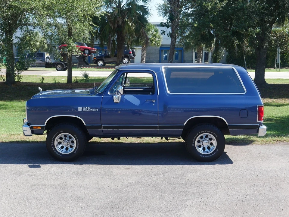 1988 Dodge Ramcharger - Image 20 of 24