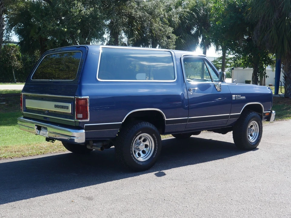 1988 Dodge Ramcharger - Image 12 of 24